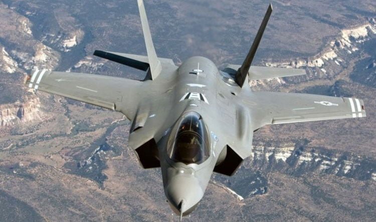 "اف. ٣٥" و٤ صواريخ