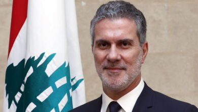 فاتح عا حسابه