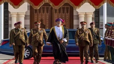 سلطنة عمان تطلب من مواطنيها المغادرة فورا