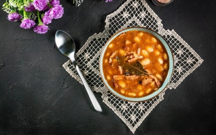 شوربة الفاصوليا البيضاء مع اللحم 1
